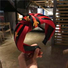 Load image into Gallery viewer, 2018 New Winter Hairband Headband For Women Fashion Turban Striped Hair Band Bee Pattern Print Hair Accessories