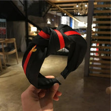 Load image into Gallery viewer, 2018 New Winter Hairband Headband For Women Fashion Turban Striped Hair Band Bee Pattern Print Hair Accessories